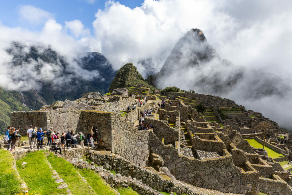 Tragedie la Machu Picchu: Un mort și zeci de răniți în accident feroviar Tragedie la Machu Picchu: Un mort și zeci de răniți în accident feroviar