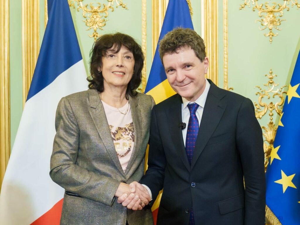 Nicușor Dan se întâlnește la Paris cu o dublă câștigătoare Roland Garros! Nicușor Dan se întâlnește la Paris cu o dublă câștigătoare Roland Garros!