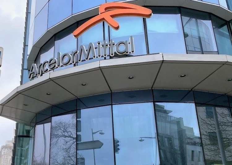 Dorinel Umbrărescu: Viitorul ArcelorMittal Hunedoara în mâinile lui! Dorinel Umbrărescu: Viitorul ArcelorMittal Hunedoara în mâinile lui!