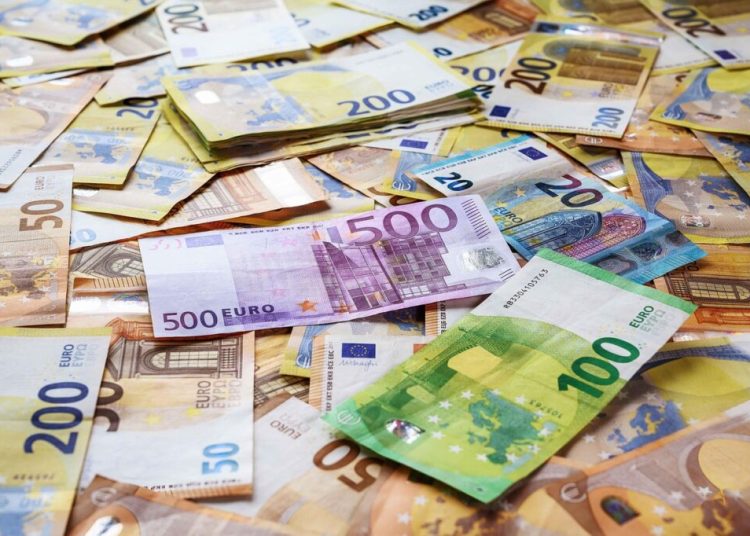 Bancă din Germania atacată: 10 milioane de euro furate! Bancă din Germania atacată: 10 milioane de euro furate!