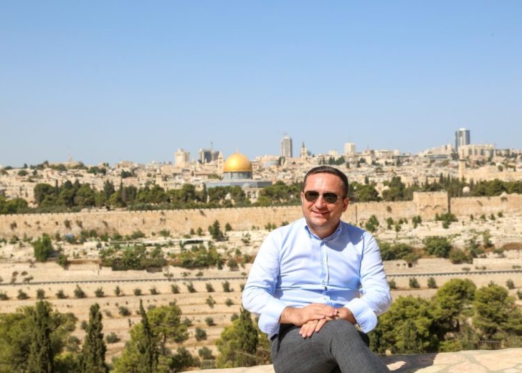 Nuremberg: Descoperă Răul Politic prin Lentila Cinematografică Nuremberg: Descoperă Răul Politic prin Lentila Cinematografică