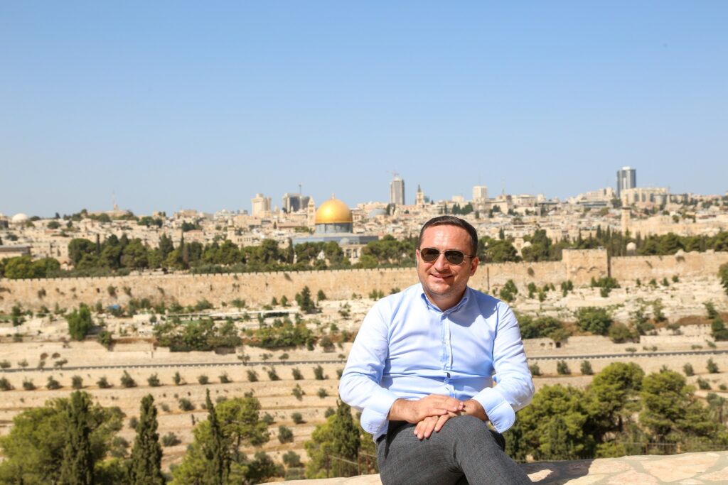 Nuremberg: Descoperă Răul Politic prin Lentila Cinematografică Nuremberg: Descoperă Răul Politic prin Lentila Cinematografică