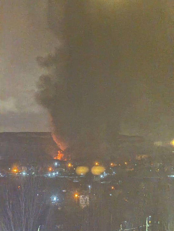 Ucraina atacă o bază de drone rusești în Donețk! Ucraina atacă o bază de drone rusești în Donețk!