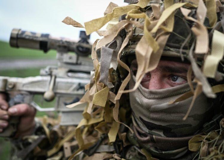 Marea Britanie lansează program militar pentru tineri din 2026! Marea Britanie lansează program militar pentru tineri din 2026!