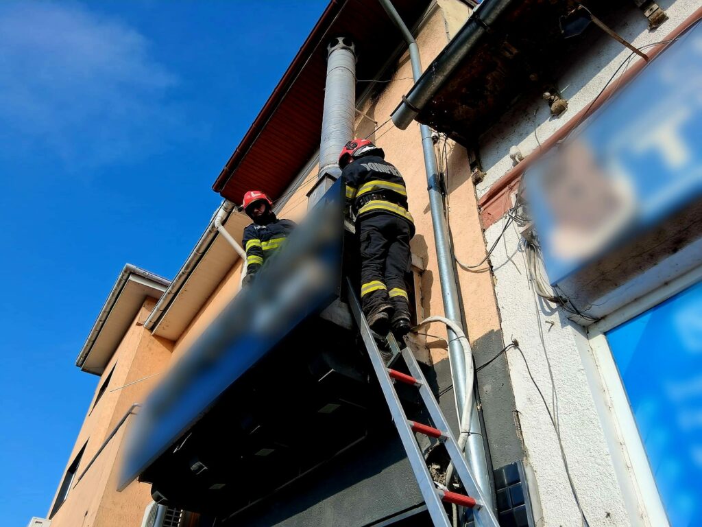 Flăcări devastatoare într-un fast-food din Giurgiu! Flăcări devastatoare într-un fast-food din Giurgiu!