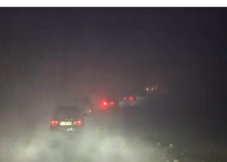 Viscolul lovește Botoșani: Drum național închis, vizibilitate zero! Viscolul lovește Botoșani: Drum național închis, vizibilitate zero!