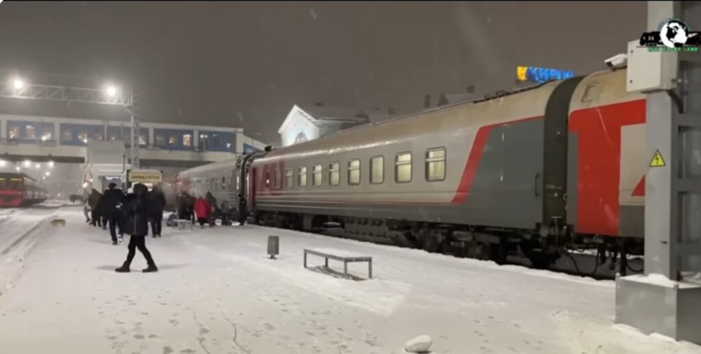 Trenul Kiev-București Nord întârziat cu 5 ore din cauza avariei electrice! Trenul Kiev-București Nord întârziat cu 5 ore din cauza avariei electrice!