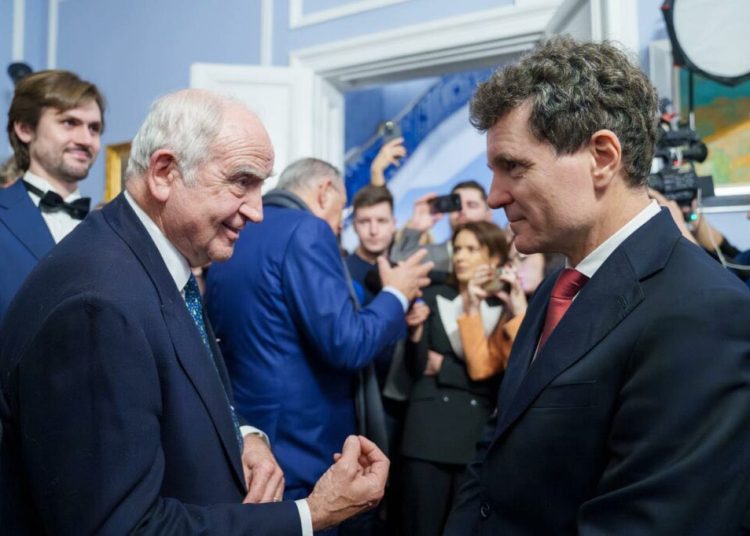 Nicușor Dan se întâlnește cu fiul lui Ion Rațiu la Londra! Nicușor Dan se întâlnește cu fiul lui Ion Rațiu la Londra!