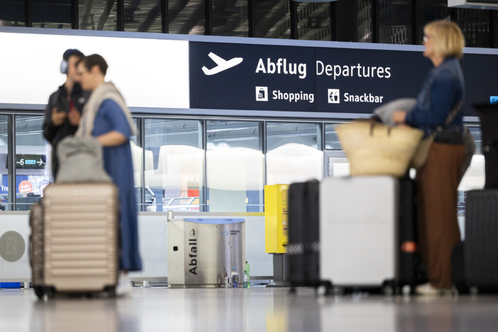 Alertă la Hanovra: Drone misterioase provoacă haos în trafic aerian! Alertă la Hanovra: Drone misterioase provoacă haos în trafic aerian!