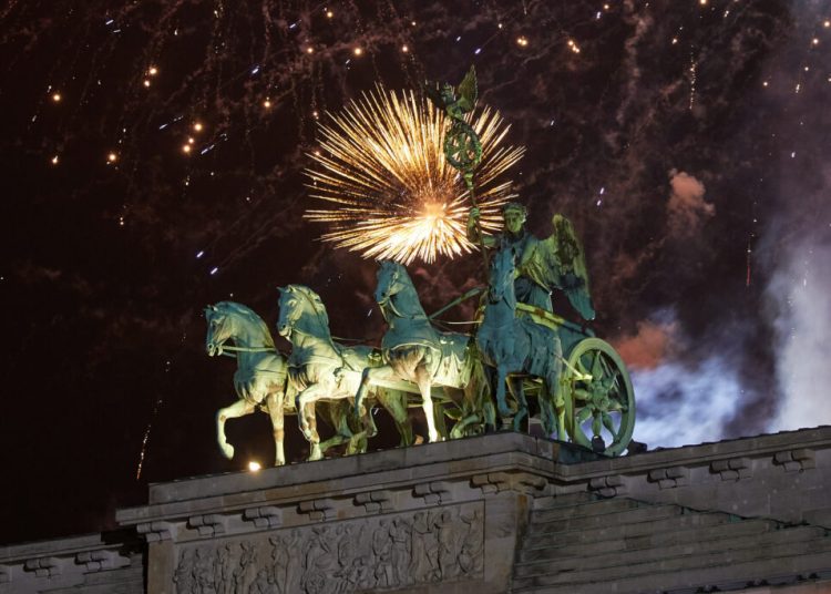 Focuri de artificii în Germania: Tradiție sau traumă de Revelion? Focuri de artificii în Germania: Tradiție sau traumă de Revelion?