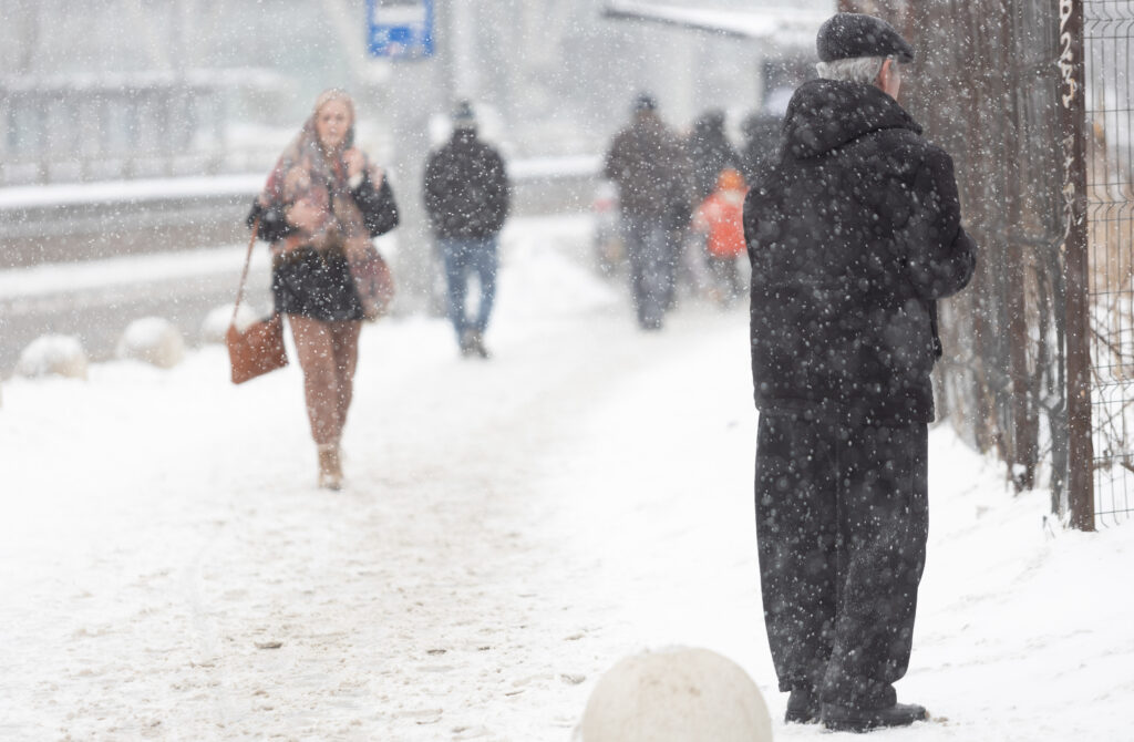 România sub asediul iernii: Cod portocaliu de viscol și ger polar! România sub asediul iernii: Cod portocaliu de viscol și ger polar!