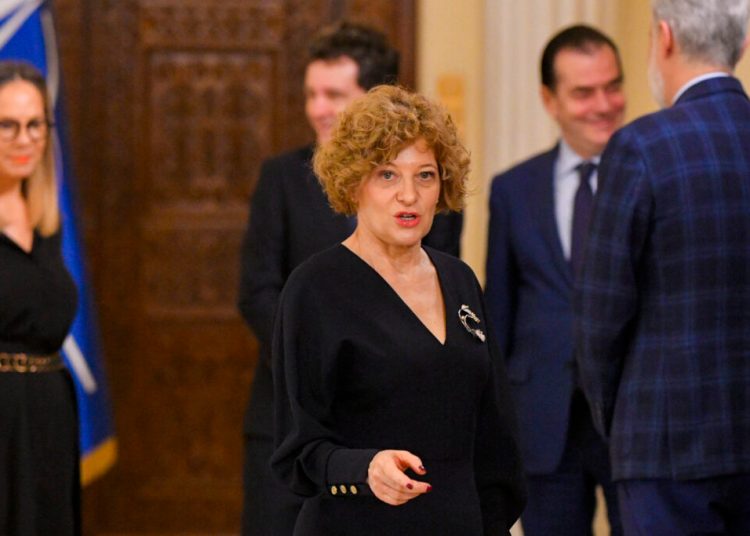 Oana Gheorghiu: Anul viitor, confruntarea cu privilegiile începe! Oana Gheorghiu: Anul viitor, confruntarea cu privilegiile începe!