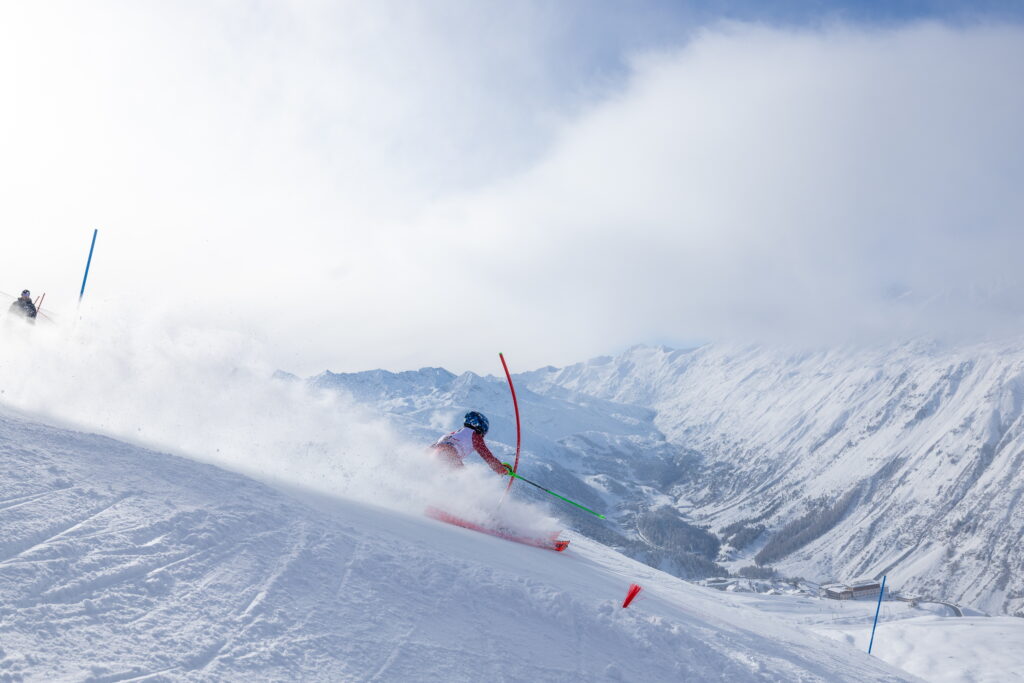 Marco Schwarz triumfă în super-G-ul de la Livigno! Marco Schwarz triumfă în super-G-ul de la Livigno!