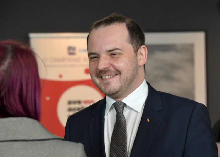 Rogobete lansează „AP-ROBOTICA”: Finanțare pentru spitale publice! Rogobete lansează „AP-ROBOTICA”: Finanțare pentru spitale publice!