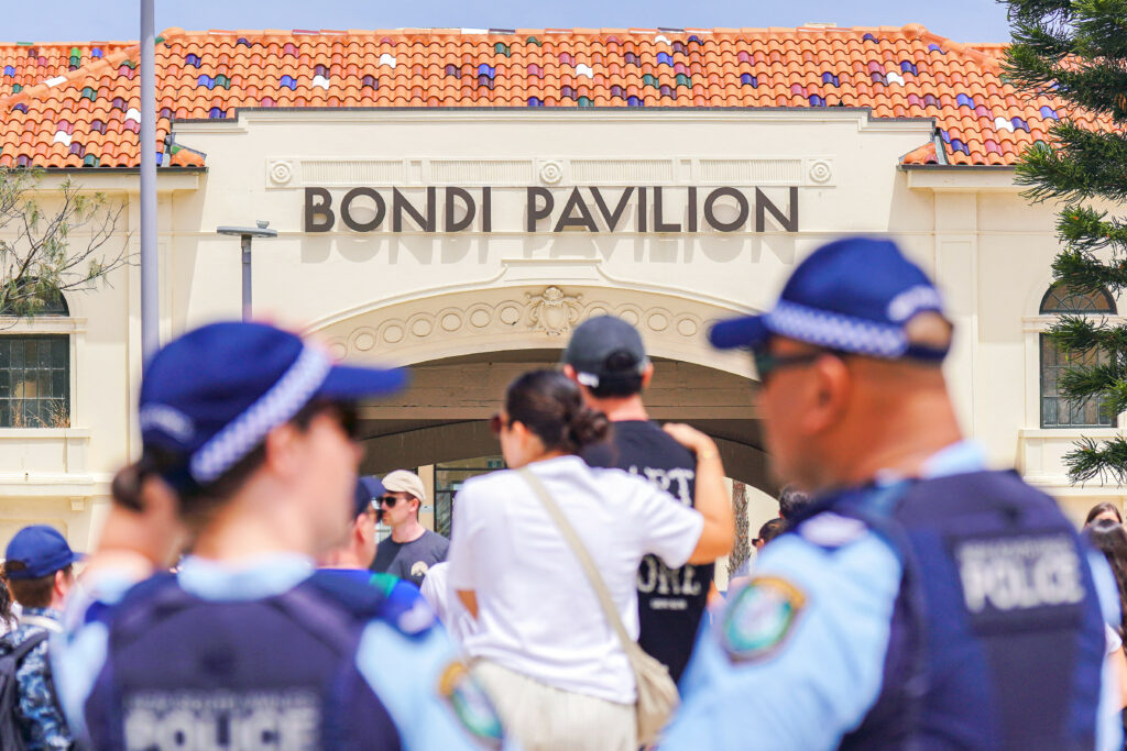 Atacul de la Bondi Beach: Poliția exclude legături cu terorismul! Atacul de la Bondi Beach: Poliția exclude legături cu terorismul!
