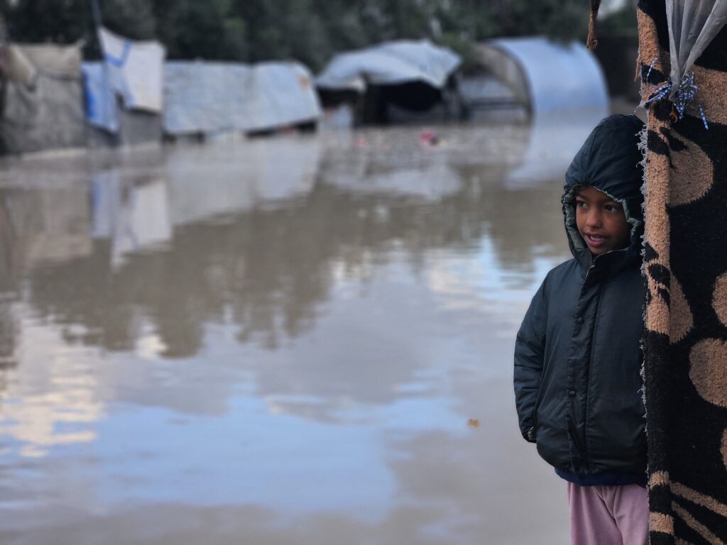 Furtună devastatoare în Fâșia Gaza: O criză umanitară se adâncește Furtună devastatoare în Fâșia Gaza: O criză umanitară se adâncește