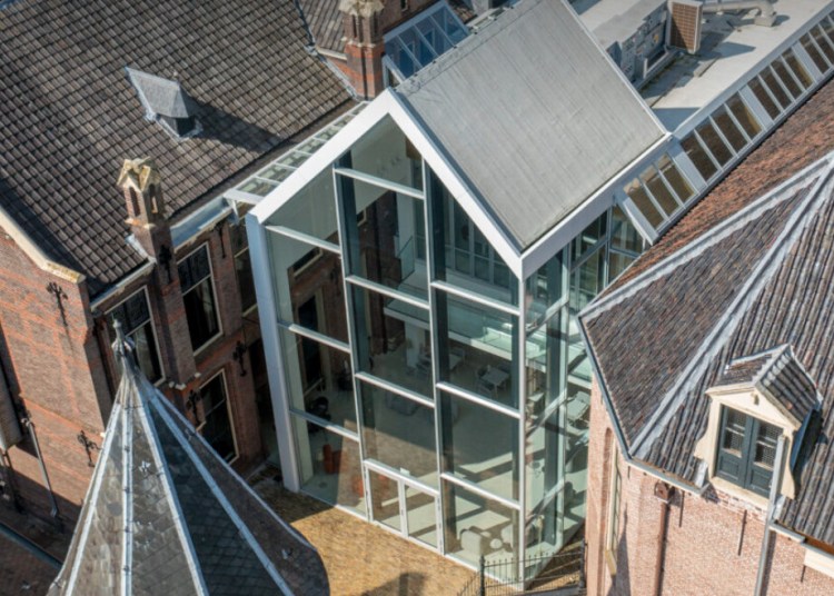 Jaful tezaurului dacic: Pierderi de 250.000 euro pentru Muzeul Drents! Jaful tezaurului dacic: Pierderi de 250.000 euro pentru Muzeul Drents!