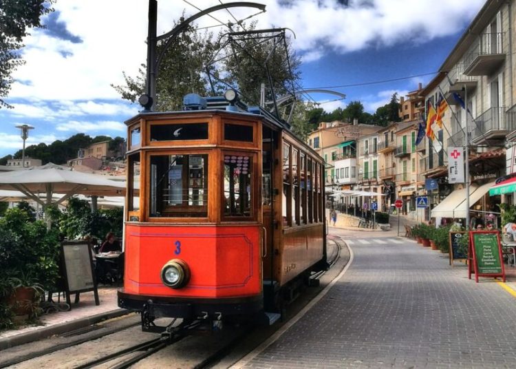 Destinație de top părăsită: turiștii dispar, afaceri închise! Destinație de top părăsită: turiștii dispar, afaceri închise!