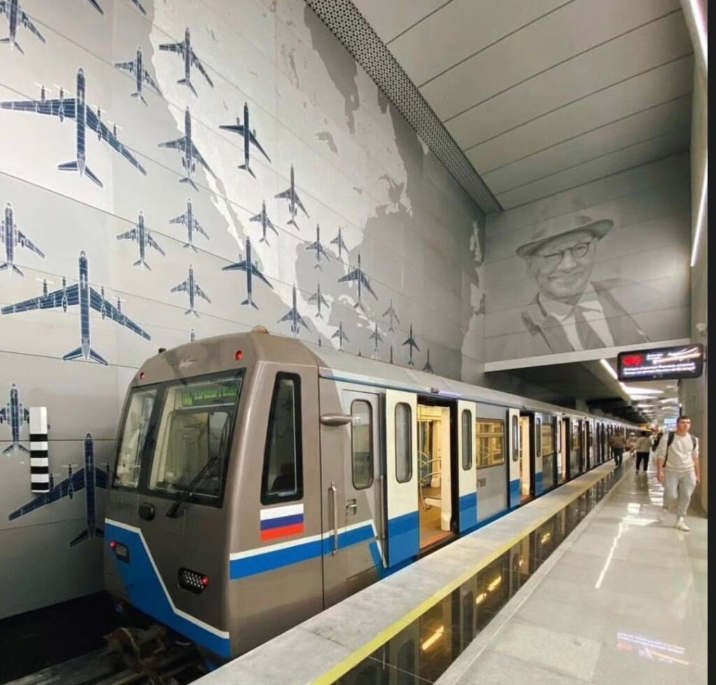 Moscova lansează cele mai avansate vagoane de metrou din lume! Moscova lansează cele mai avansate vagoane de metrou din lume!