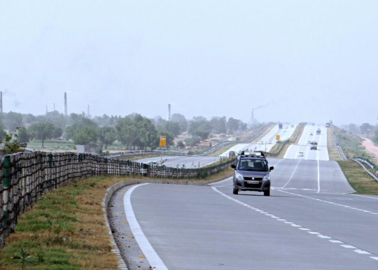 Descoperă beneficiile unei autostrăzi de 60 de miliarde de euro! Descoperă beneficiile unei autostrăzi de 60 de miliarde de euro!