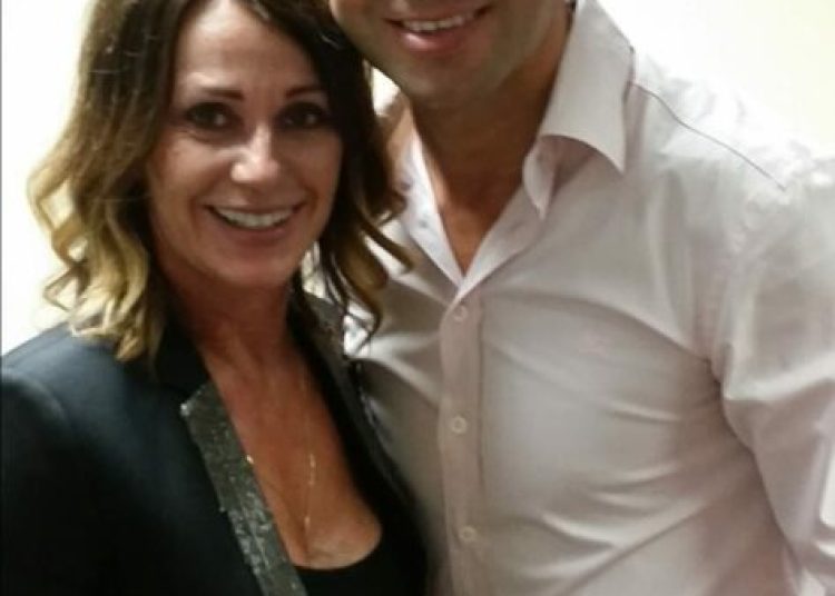 Lucian Bute laudă două legende românești pentru imaginea țării! Lucian Bute laudă două legende românești pentru imaginea țării!