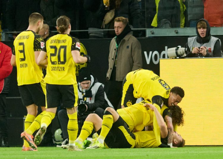 Borussia Dortmund zdrobește Werder Bremen și își asigură locul 2! Borussia Dortmund zdrobește Werder Bremen și își asigură locul 2!
