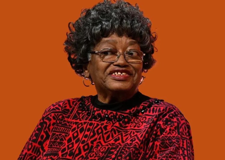 Claudette Colvin, lideră a drepturilor civile, a murit la 86 de ani Claudette Colvin, lideră a drepturilor civile, a murit la 86 de ani