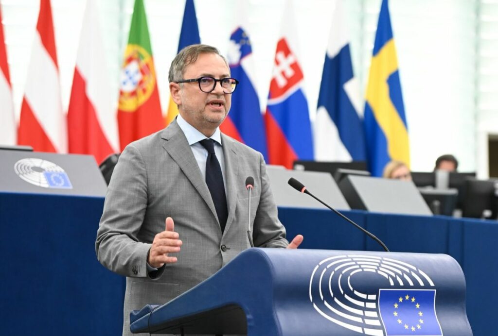 20+ miliarde de euro pentru fermieri: Află ce propune UE pentru România! 20+ miliarde de euro pentru fermieri: Află ce propune UE pentru România!