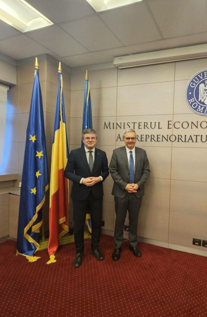 Darău și Ambasadorul Franței: Parteneriatul Airbus-IAR, un model de succes! Darău și Ambasadorul Franței: Parteneriatul Airbus-IAR, un model de succes!