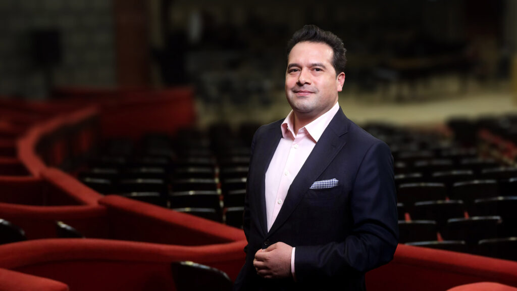 Filarmonica George Enescu face un salt uriaș cu dirijorul Robert Treviño! Filarmonica George Enescu face un salt uriaș cu dirijorul Robert Treviño!