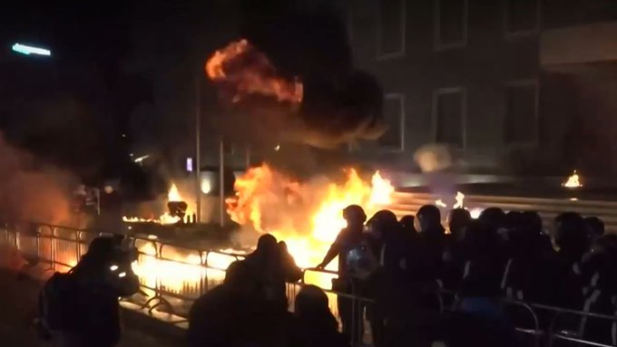 Tirana în flăcări: Proteste violente, zeci de arestări și răniți! Tirana în flăcări: Proteste violente, zeci de arestări și răniți!