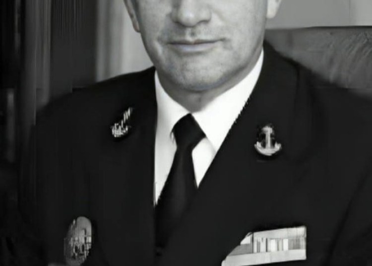 Tragedie în Forțele Navale: Fostul șef al Statului Major a decedat Tragedie în Forțele Navale: Fostul șef al Statului Major a decedat
