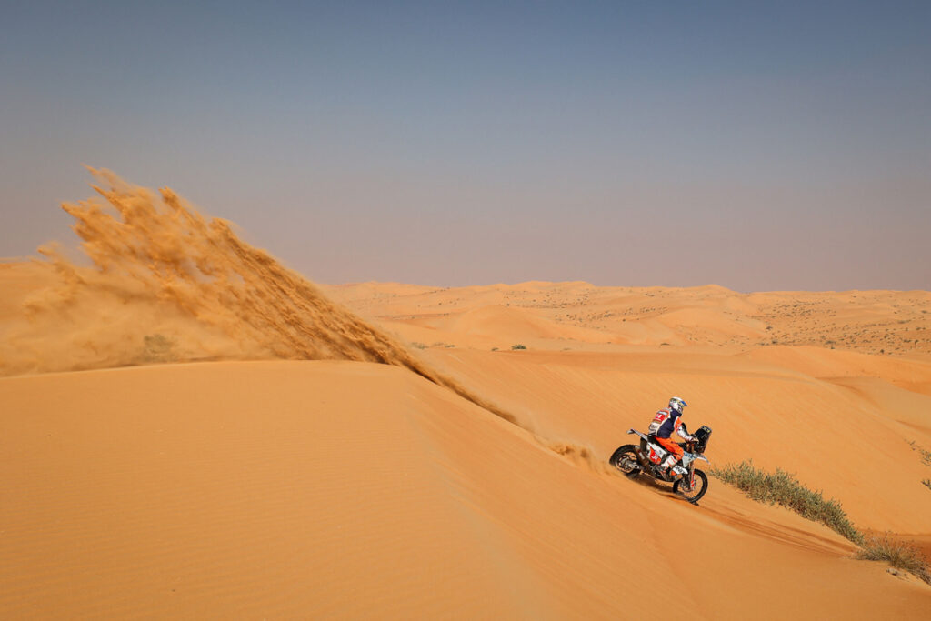 Emanuel Gyenes triumfă în etapa a 2-a a Raliului Dakar și conduce la Original! Emanuel Gyenes triumfă în etapa a 2-a a Raliului Dakar și conduce la Original!