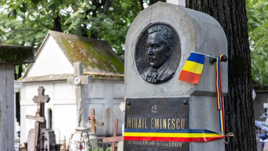 Eminescu prinde viață la Ujhorod: bustul său, sărbătorit de Ziua Culturii! Eminescu prinde viață la Ujhorod: bustul său, sărbătorit de Ziua Culturii!