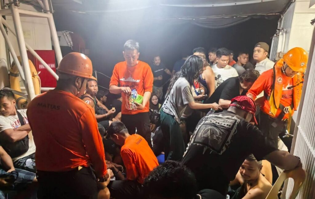 Tragedie în Filipine: Feribot scufundat, 15 morți și zeci dispăruți! Tragedie în Filipine: Feribot scufundat, 15 morți și zeci dispăruți!