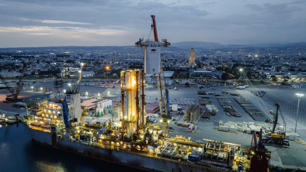 Bulgarian Energy Holding și OMV Petrom: O nouă aventură în Marea Neagră! Bulgarian Energy Holding și OMV Petrom: O nouă aventură în Marea Neagră!