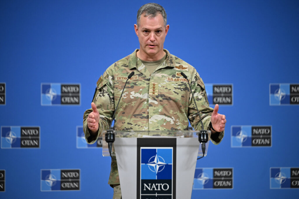 NATO răspunde lui Trump: „Apărăm fiecare centimetru de teritoriu!” NATO răspunde lui Trump: „Apărăm fiecare centimetru de teritoriu!”