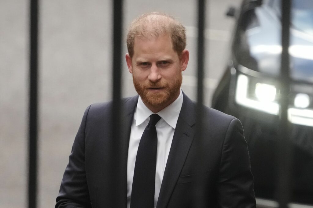 Prințul Harry răspunde lui Trump: Sacrificiile NATO merită respect! Prințul Harry răspunde lui Trump: Sacrificiile NATO merită respect!