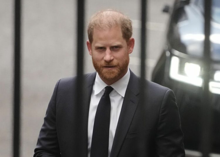 Prințul Harry răspunde lui Trump: Sacrificiile NATO merită respect! Prințul Harry răspunde lui Trump: Sacrificiile NATO merită respect!