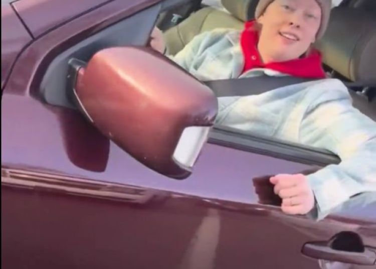 Video șocant: Femeia împușcată de agentul de imigrări în Minneapolis! Video șocant: Femeia împușcată de agentul de imigrări în Minneapolis!