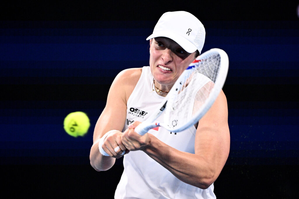 Iga Swiatek avansează în turul doi la Australian Open după un meci intens! Iga Swiatek avansează în turul doi la Australian Open după un meci intens!