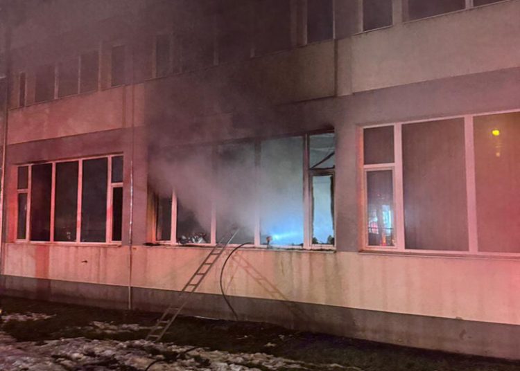 Flăcări devastatoare la Universitatea din Oradea: Atelier și laborator, în ruină! Flăcări devastatoare la Universitatea din Oradea: Atelier și laborator, în ruină!