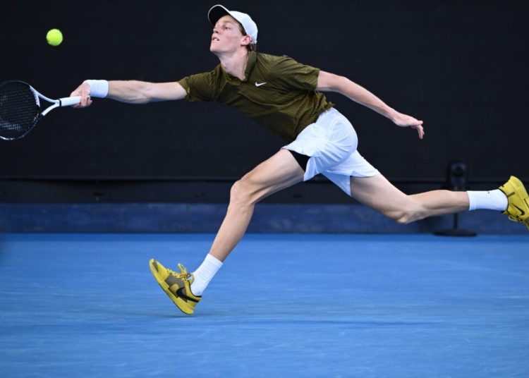 Jannik Sinner avansează în semifinale la Australian Open după o victorie clară! Jannik Sinner avansează în semifinale la Australian Open după o victorie clară!