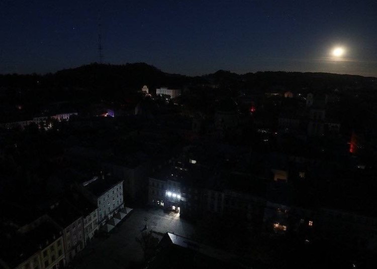 Rușii lovesc Ucraina în gerul de -20°C: Regiuni fără energie! Rușii lovesc Ucraina în gerul de -20°C: Regiuni fără energie!