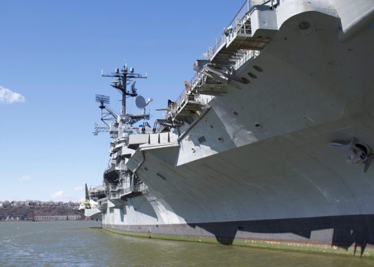 Portavionul francez pornește într-o misiune misterioasă în Atlantic! Portavionul francez pornește într-o misiune misterioasă în Atlantic!