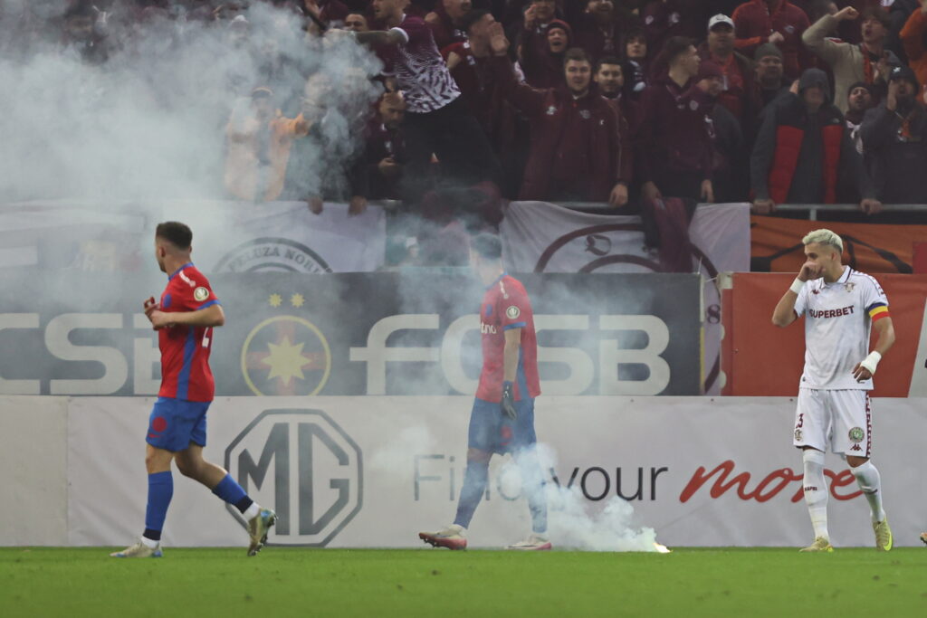 Rapid București, sancționată cu 40.000 lei după derbiul cu FCSB! Rapid București, sancționată cu 40.000 lei după derbiul cu FCSB!