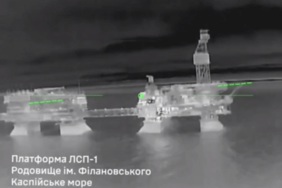 Ucraina atacă platforme petroliere rusești în Marea Caspică! Ucraina atacă platforme petroliere rusești în Marea Caspică!