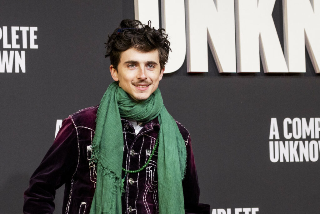 Timothée Chalamet face istorie: prima victorie la Globul de Aur! Timothée Chalamet face istorie: prima victorie la Globul de Aur!