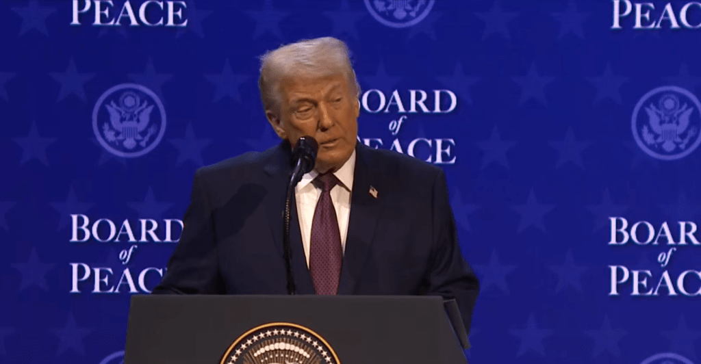 Trump șochează la Davos: „Unii lideri sunt populari, alții nu!” Trump șochează la Davos: „Unii lideri sunt populari, alții nu!”