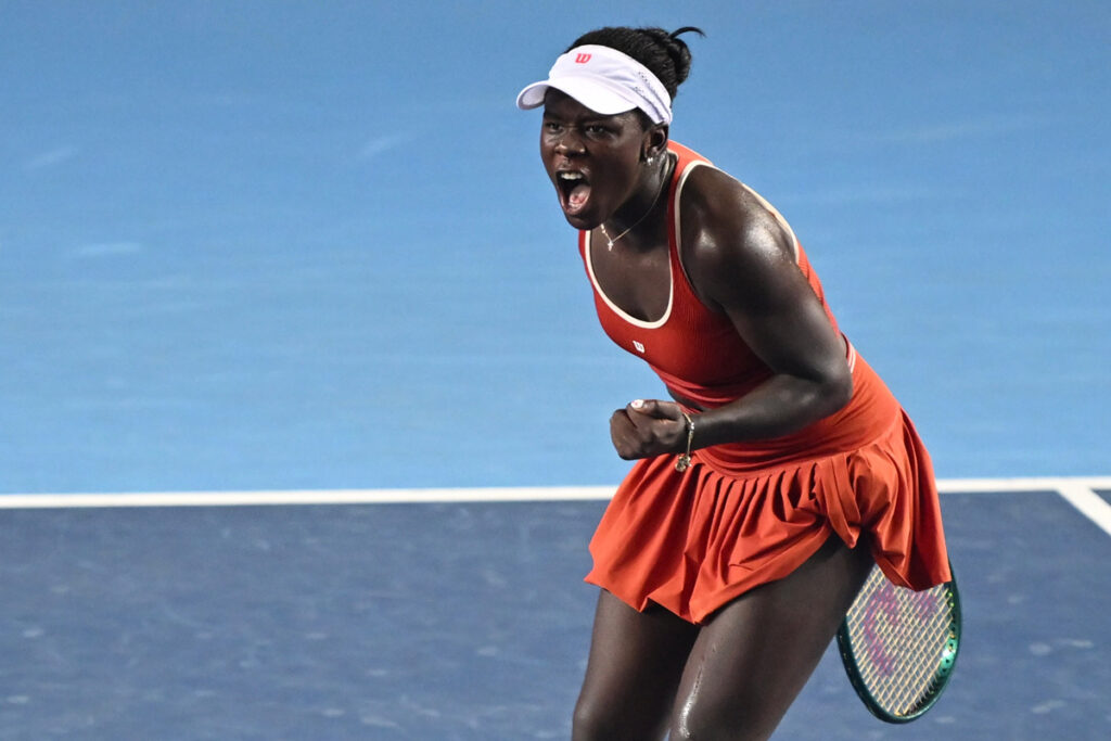 Victoria Mboko își asigură locul în finala WTA de la Adelaide după victoria cu Birrell Victoria Mboko își asigură locul în finala WTA de la Adelaide după victoria cu Birrell